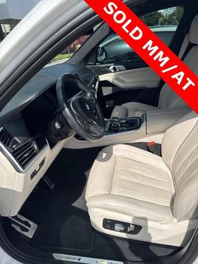 2022 BMW X7 M50i