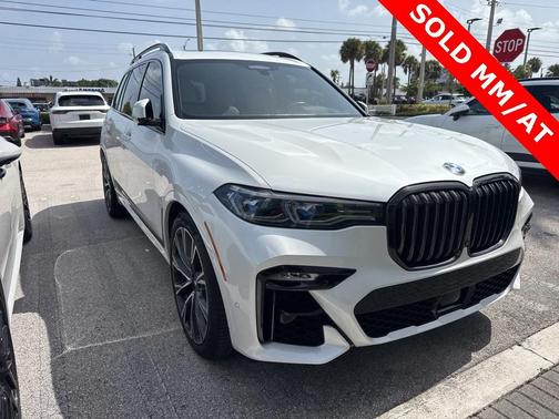 2022 BMW X7 M50i