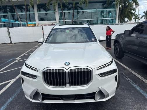 2024 BMW X7 xDrive40i