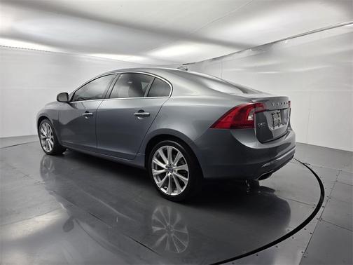 2018 Volvo S60 T5 Inscription Platinum