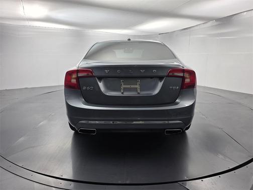 2018 Volvo S60 T5 Inscription Platinum