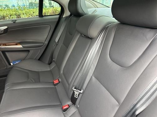 2018 Volvo S60 T5 Inscription Platinum