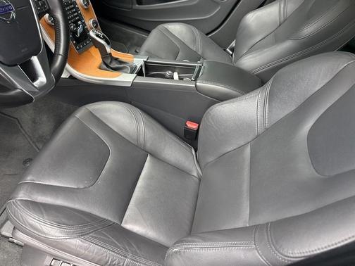 2018 Volvo S60 T5 Inscription Platinum