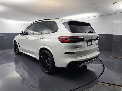 2023 BMW X5 M50i