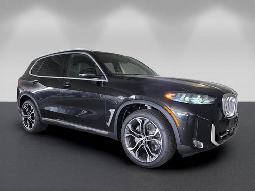 Black Sapphire Metallic 2026 BMW X5 sDrive40i