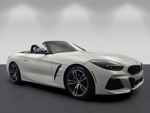 Alpine White 2026 BMW Z4 M40i