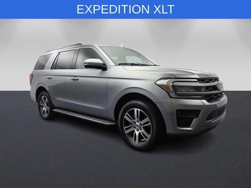Iconic Silver Metallic 2022 Ford Expedition XLT