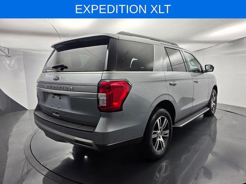 Iconic Silver Metallic 2022 Ford Expedition XLT