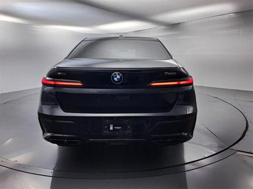 2023 BMW 760 760i xDrive