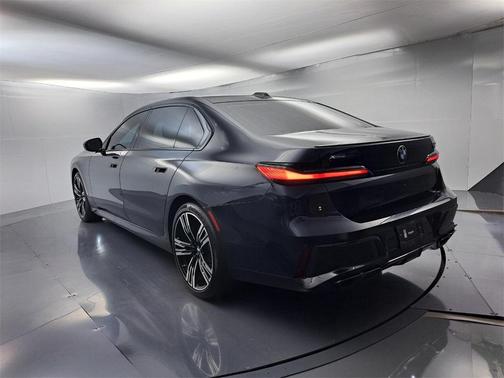 2023 BMW 760 760i xDrive