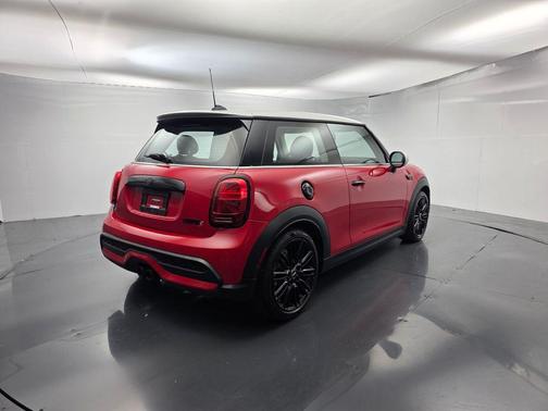 Chili Pepper Red 2024 MINI Hardtop Cooper S
