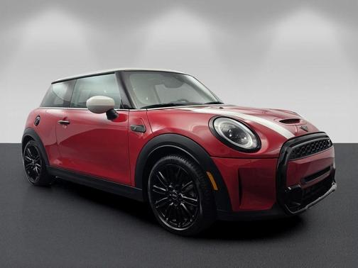 Chili Pepper Red 2024 MINI Hardtop Cooper S