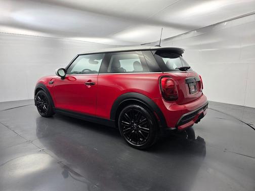 Chili Pepper Red 2024 MINI Hardtop Cooper S