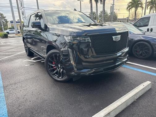 2023 Cadillac Escalade ESV Sport