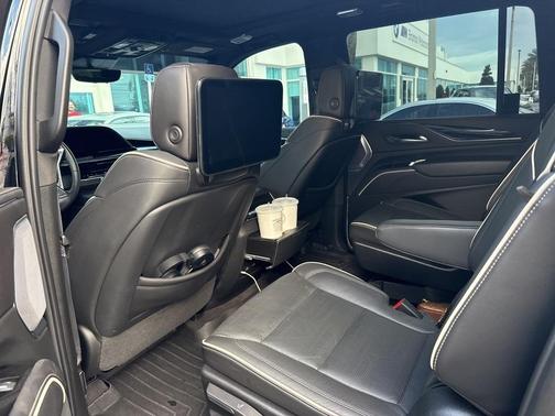 2023 Cadillac Escalade ESV Sport