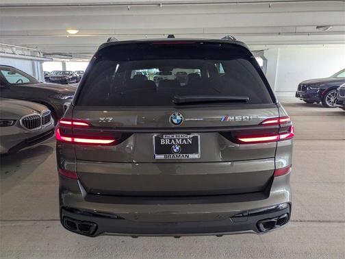 2026 BMW X7 M60i