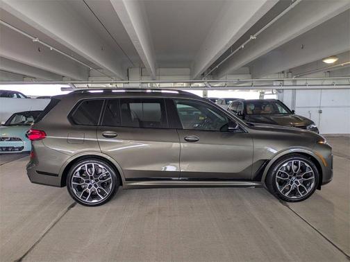 2026 BMW X7 M60i