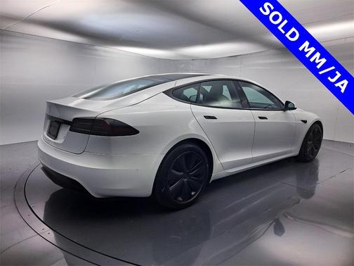 2022 Tesla Model S Base
