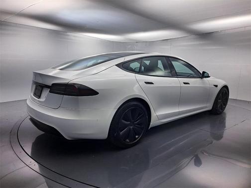 2022 Tesla Model S Base