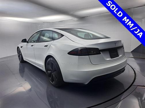 2022 Tesla Model S Base