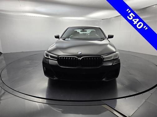 2022 BMW 540 i