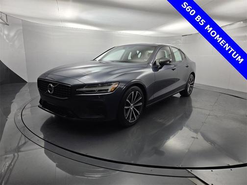 2022 Volvo S60 B5 Momentum