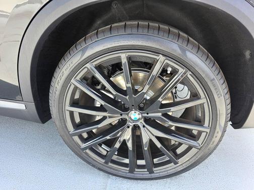 Black Sapphire Metallic 2026 BMW X5 sDrive40i