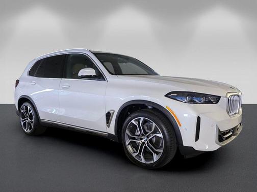 Mineral White Metallic 2026 BMW X5 xDrive40i