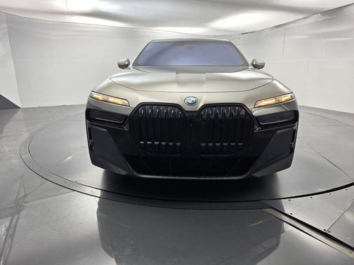 Individual Dravit Gray Metallic 2023 BMW i7 xDrive60