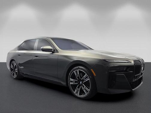 Individual Dravit Gray Metallic 2023 BMW i7 xDrive60