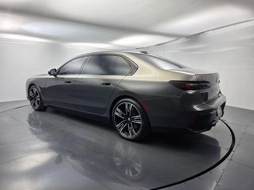 Individual Dravit Gray Metallic 2023 BMW i7 xDrive60