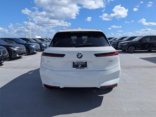 2026 BMW iX xDrive45