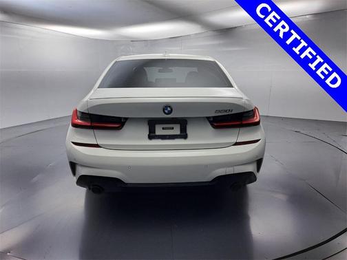 2022 BMW 330 i