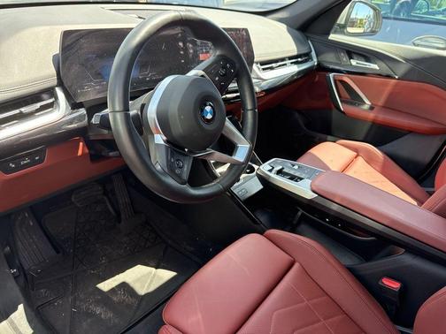 Space Silver 2026 BMW X1 xDrive28i