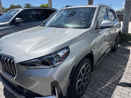 Space Silver 2026 BMW X1 xDrive28i