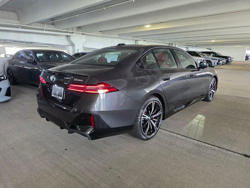Dark Graphite Metallic 2027 BMW 530 i