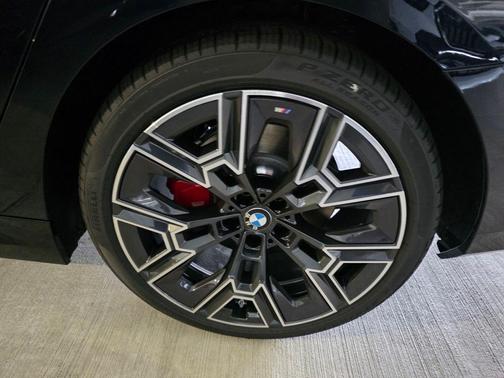 Carbon Black 2027 BMW 530 i
