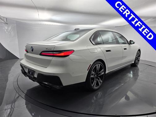 2024 BMW 760 760i xDrive