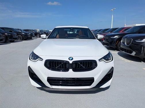 2025 BMW 230 i
