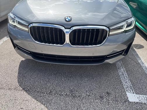 2023 BMW 530 i