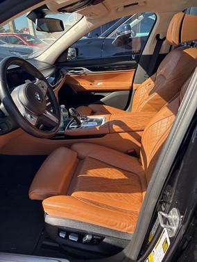 2022 BMW M760 i xDrive