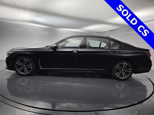 2022 BMW M760 i xDrive