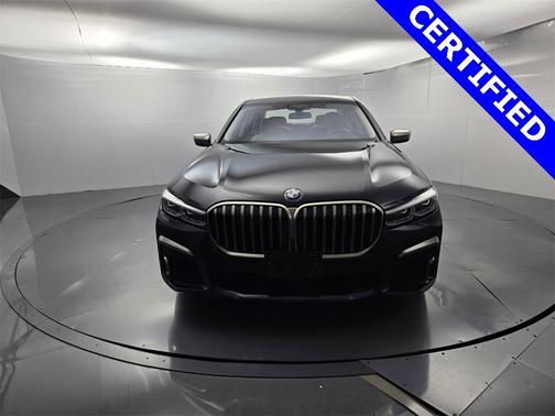2022 BMW M760 i xDrive