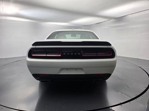 White Knuckle Clearcoat 2023 Dodge Challenger R/T