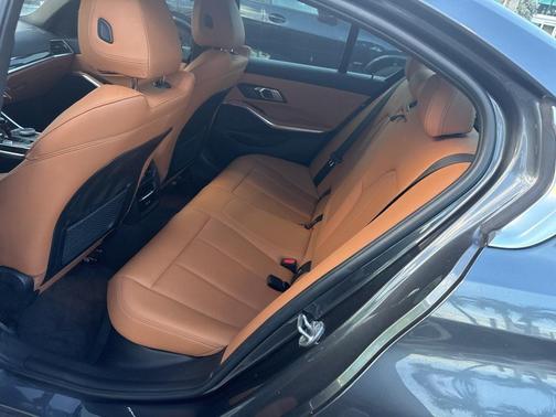 2022 BMW 330 i