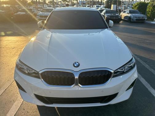 2023 BMW 330 i