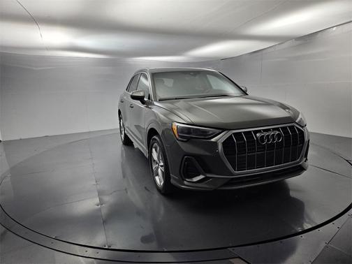 2022 Audi Q3 45 S line Premium