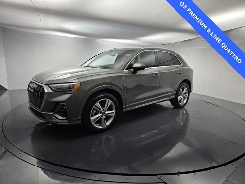 2022 Audi Q3 45 S line Premium