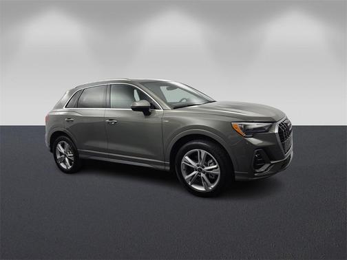 2022 Audi Q3 45 S line Premium