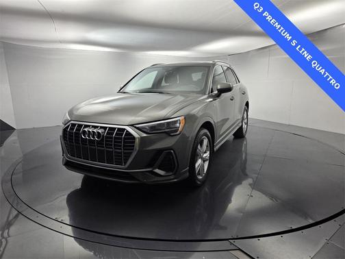 2022 Audi Q3 45 S line Premium